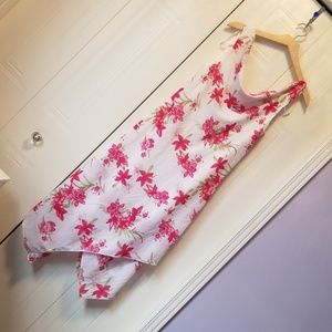 NWT Jessica floral scoop neck sleeveless dress